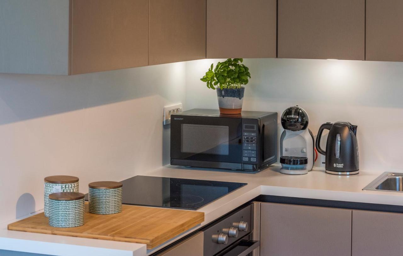 Just Renovated Stylish 2 Bedrooms Only A Few Steps From The Beach! * Novigrad (Istria)