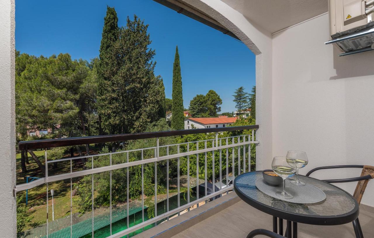 Just Renovated Stylish 2 Bedrooms Only A Few Steps From The Beach! Apartamento Novigrad Istria